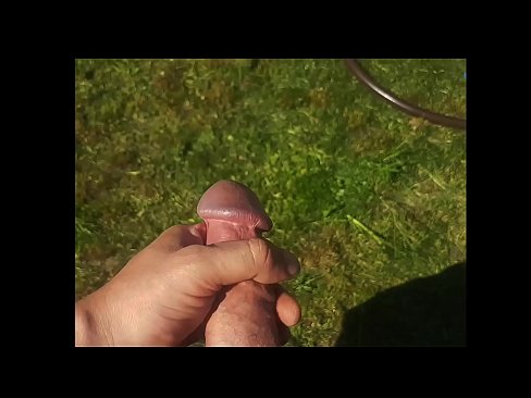 ❤️ Hete hottie laat zich in haar roze kutje neuken en spuitend klaarkomen in een zomerse tuin Fuck video at porn nl.porno-filmy.ru ﹏