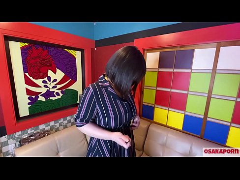 ❤️ Japanse cutie met grote tieten masturbeert met sexspeeltjes en heeft een orgasme. Ze vertelt in een interview over haar neukervaring. Enorme tieten en harig kutje die luid kreunen. Osakaporn Fuck video at porn nl.porno-filmy.ru ﹏